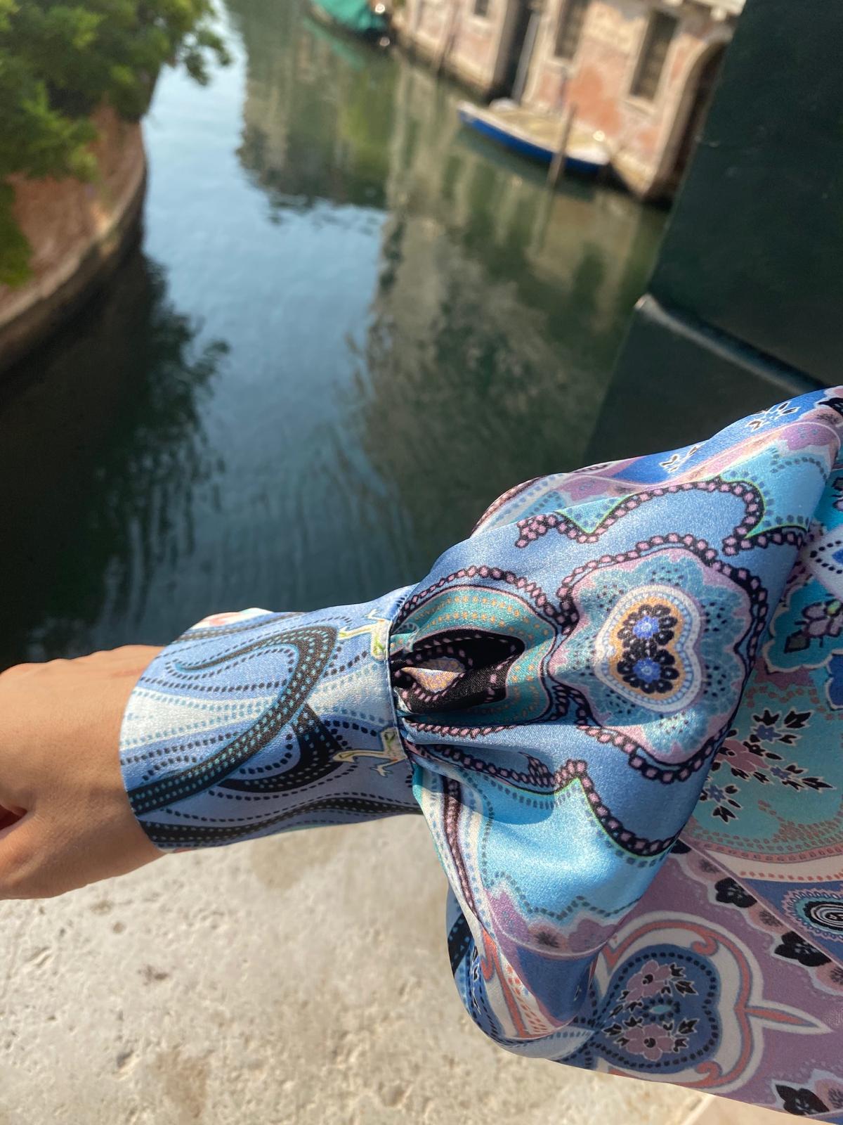 Etnic dress